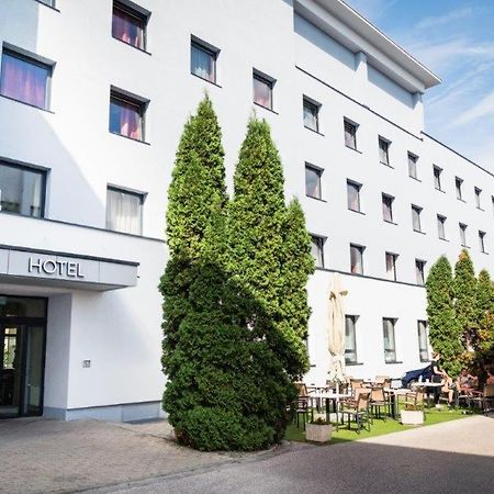 Hotel Famulus Győr Kültér fotó