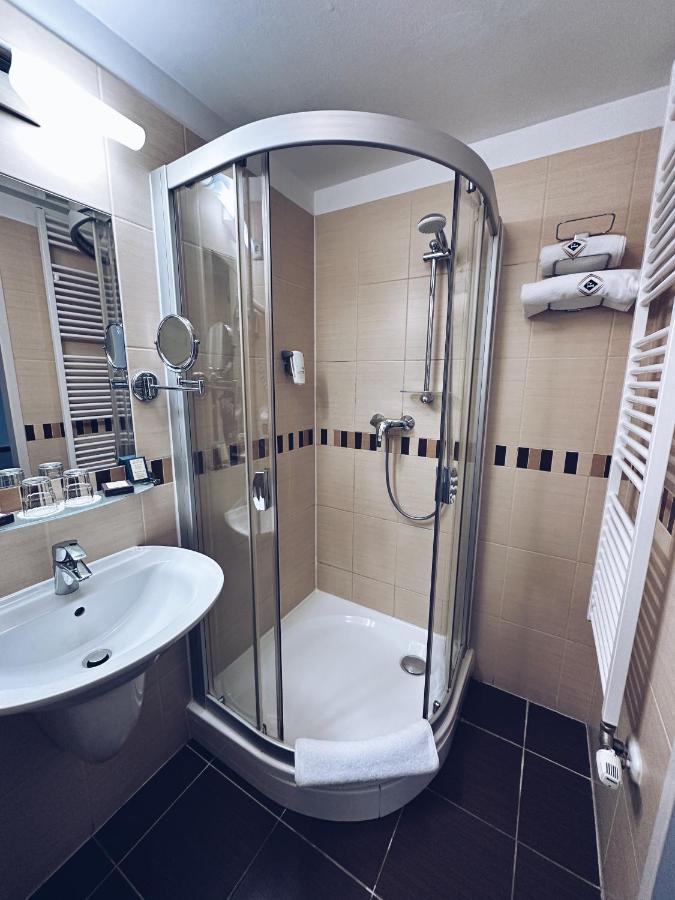 Hotel Famulus Győr Kültér fotó