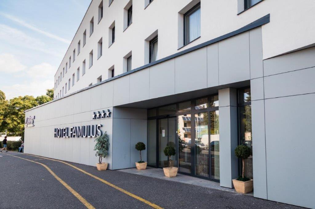 Hotel Famulus Győr Kültér fotó