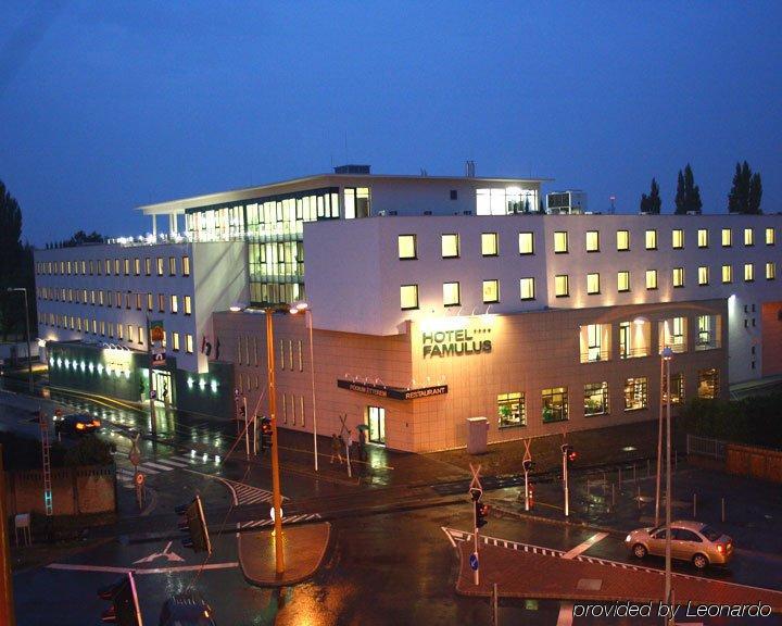 Hotel Famulus Győr Kültér fotó