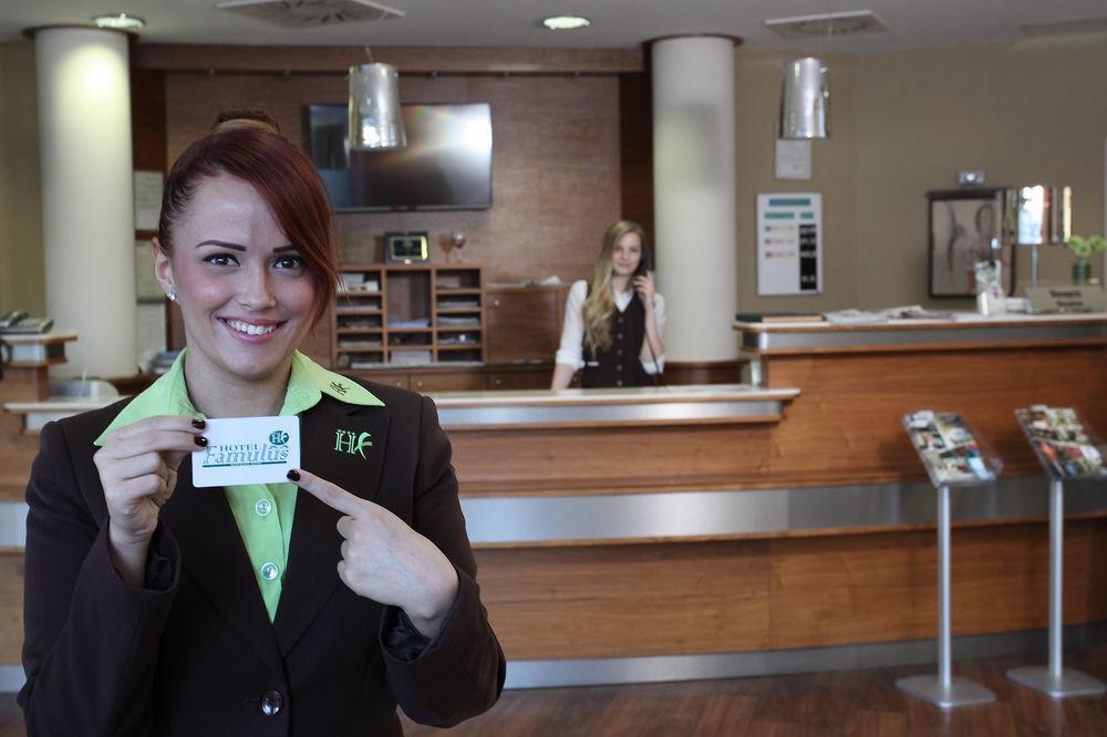 Hotel Famulus Győr Kültér fotó