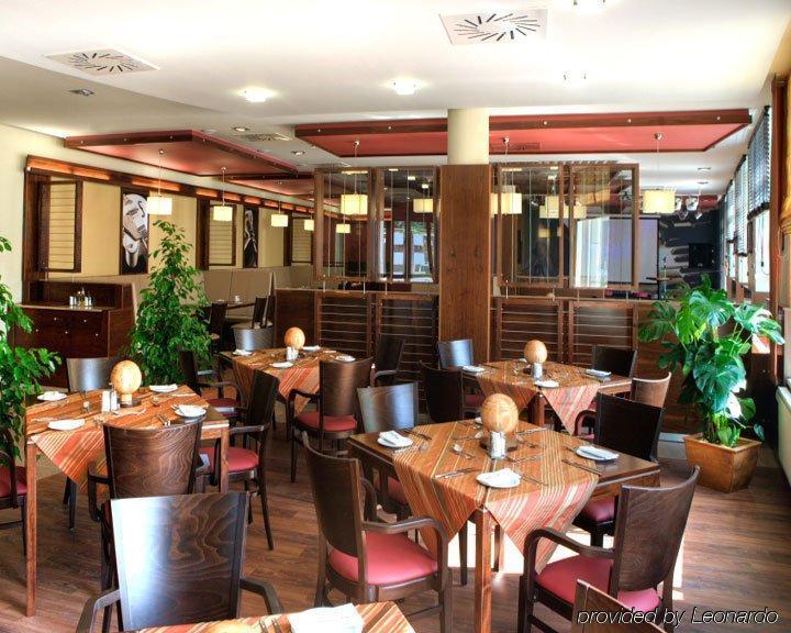 Hotel Famulus Győr Étterem fotó