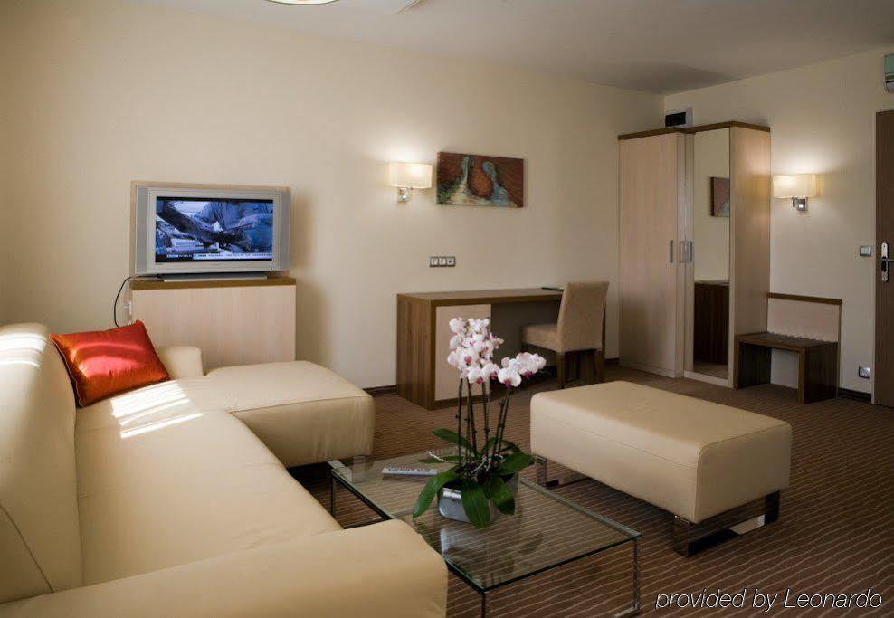 Hotel Famulus Győr Kültér fotó