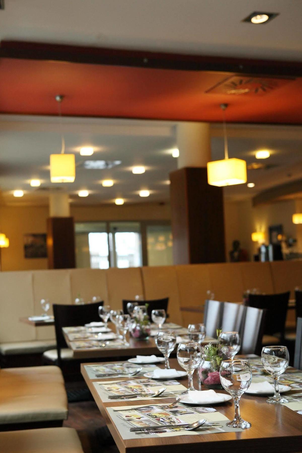 Hotel Famulus Győr Kültér fotó